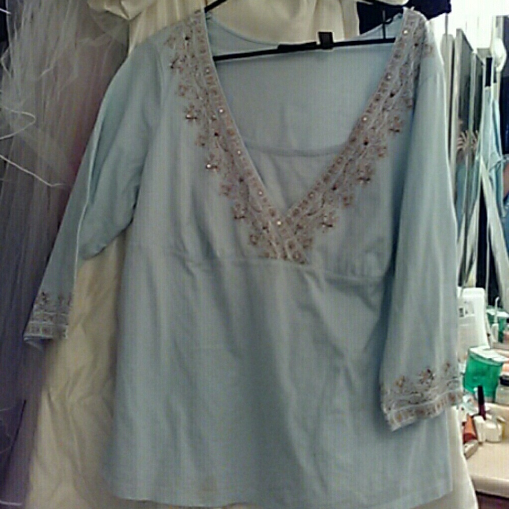 Gloria Vanderbilt baby blue 1X long sleeves Tee